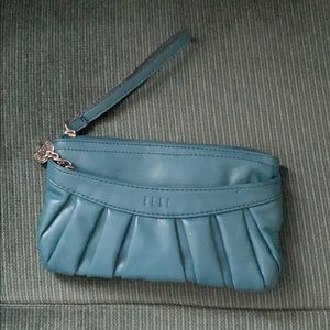 Elle Clutch